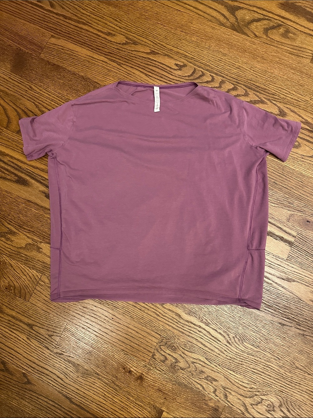 GUC lululemon athletica Back in Action Tee; 10